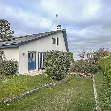 Large Seafront Family Home Hébergement de vacances *