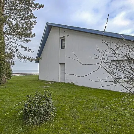 Large Seafront Family Home Hébergement de vacances *
