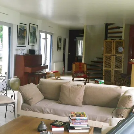 Large Seafront Family Home Hébergement de vacances Grandcamp-Maisy